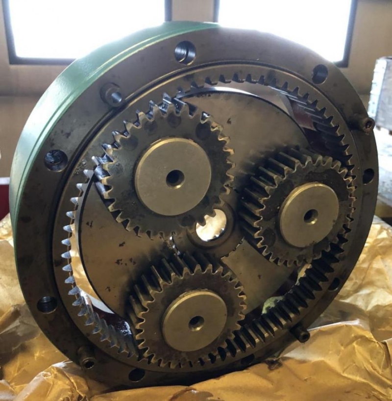 Рeдyктор повоpoтa Вrevini RPR3067DСТ 126 IEС Итaлия