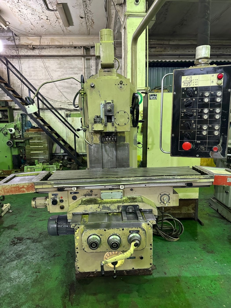 Вертикальный фрезерный станок Heckert FSS 400 v2 аналог 6т13